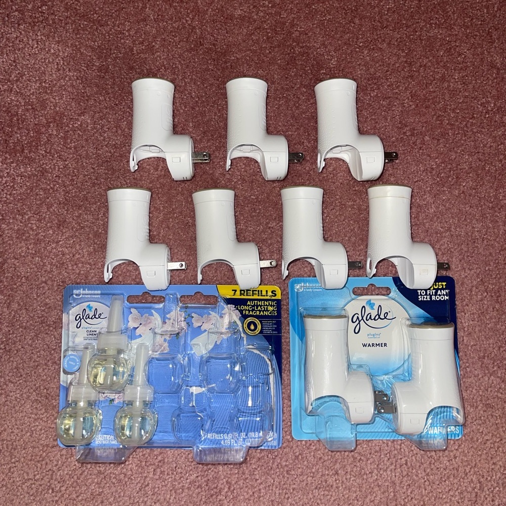 Glade plug-in warmer and linen scent oil